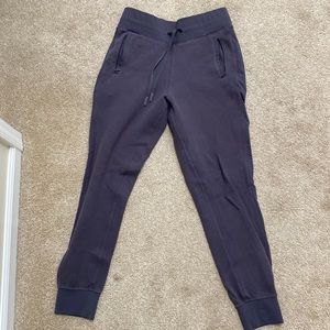 Lulu Lemon joggers. Size 6 in grey